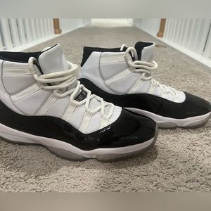 Jordan 11 Concord - White and Black